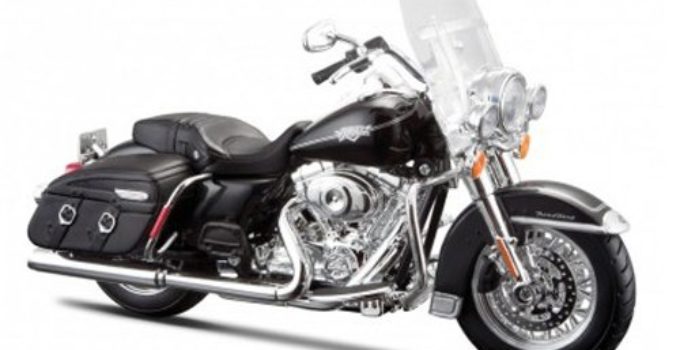 Maisto 2013 Harley Davidson FLHRC Road King Classic Black Bike Motorcycle 32322